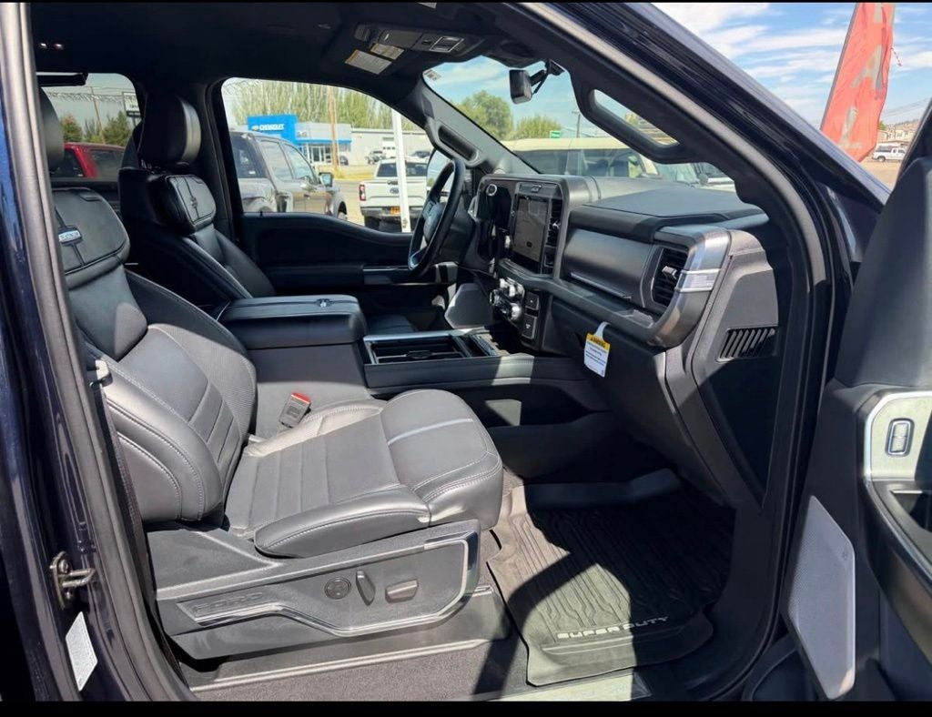 2025 Ford F-350SD Platinum