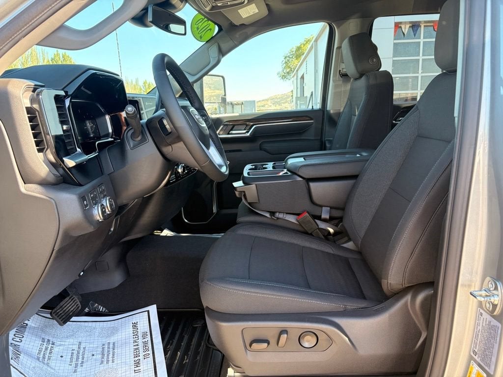 2026 GMC Sierra 3500 HD SLE