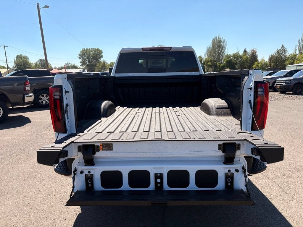 2026 GMC Sierra 3500 HD SLT