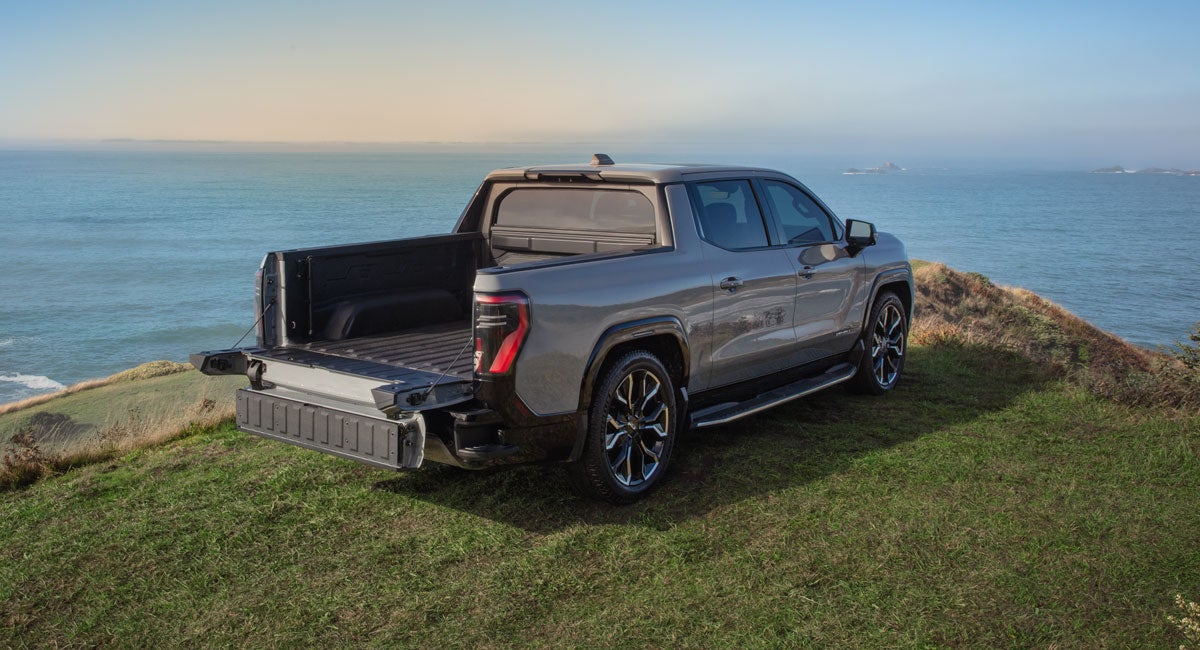 Hall Motor Company GMC in LAKEVIEW OR