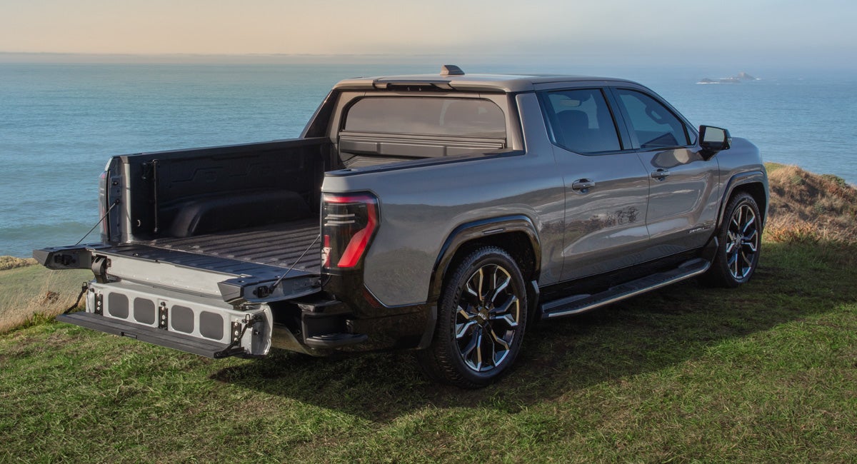 Hall Motor Company GMC in LAKEVIEW OR