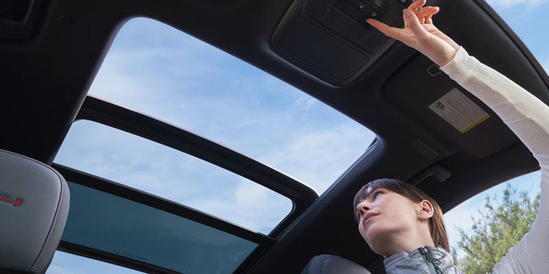 2026 GMC Acadia Sunroof system